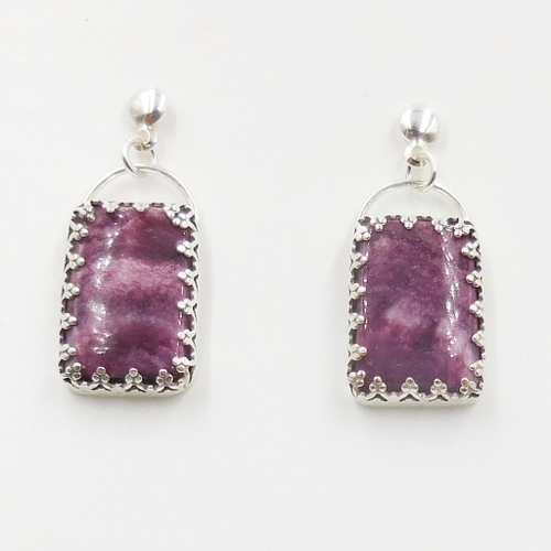 Click to view detail for DKC-1184 Earrings, purple spiny oyster $90